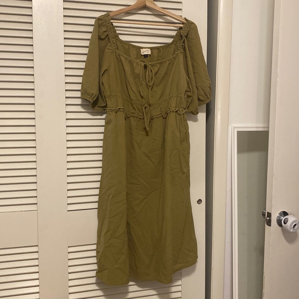 Universal Thread Olive Midi Puff Sleeve Dress